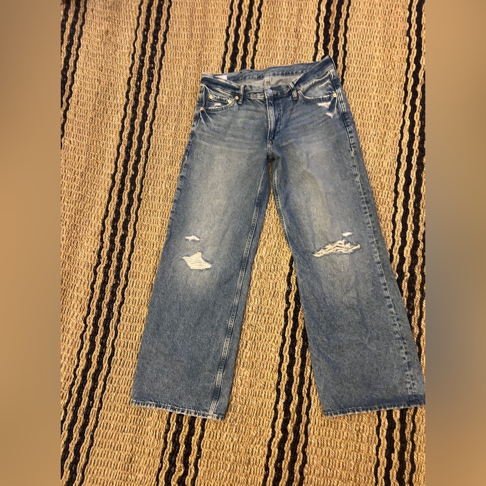 Gap low stride distressed jean. Size 29/8 regular. Light wash. EUC.